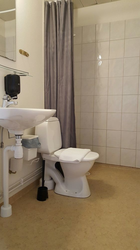 Vilsta Camping And Cottages Ескилстуна Екстериор снимка